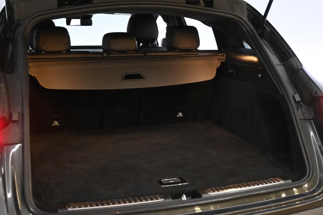 MERCEDES-BENZ EQC 2021