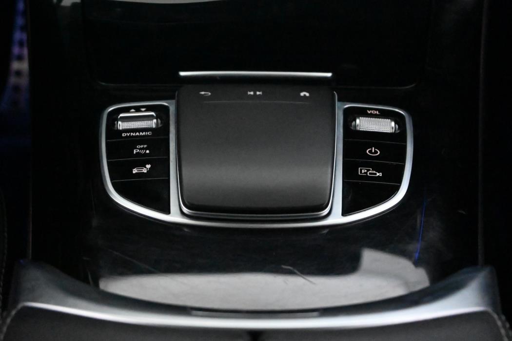 MERCEDES-BENZ EQC 2021