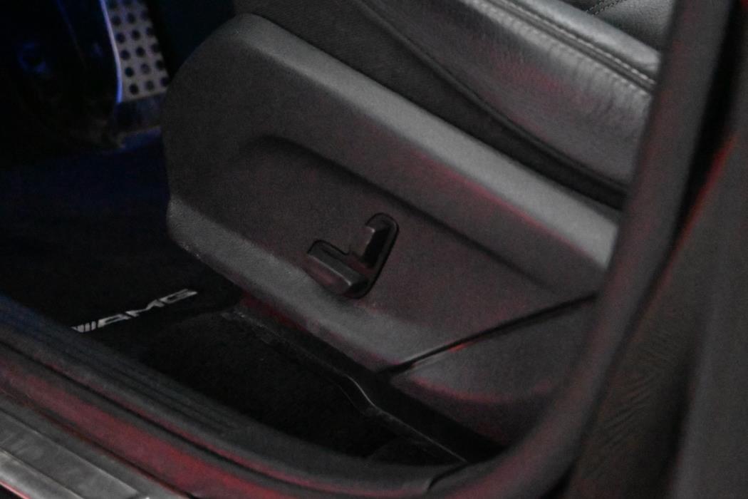 MERCEDES-BENZ EQC 2021