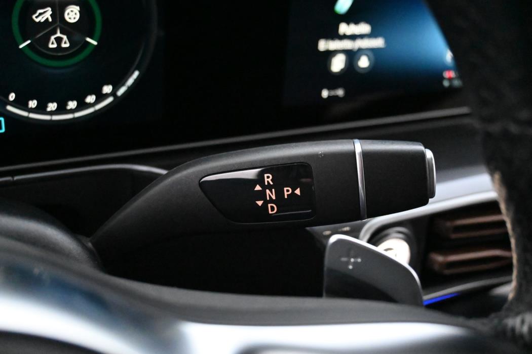 MERCEDES-BENZ EQC 2021