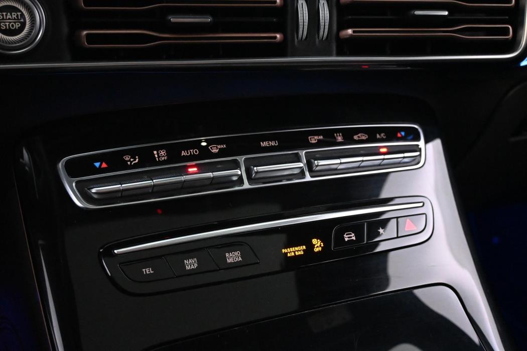 MERCEDES-BENZ EQC 2021