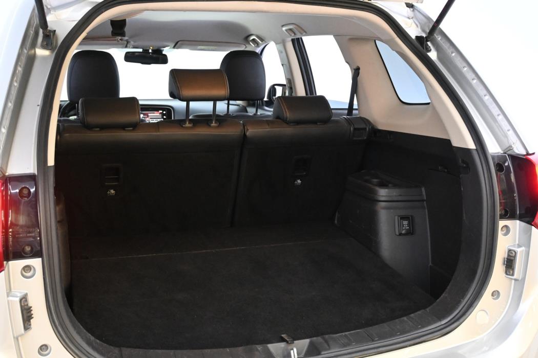 MITSUBISHI Outlander 2018