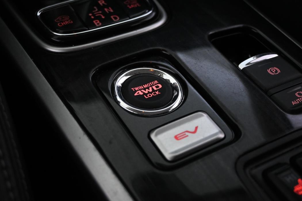 MITSUBISHI Outlander 2018