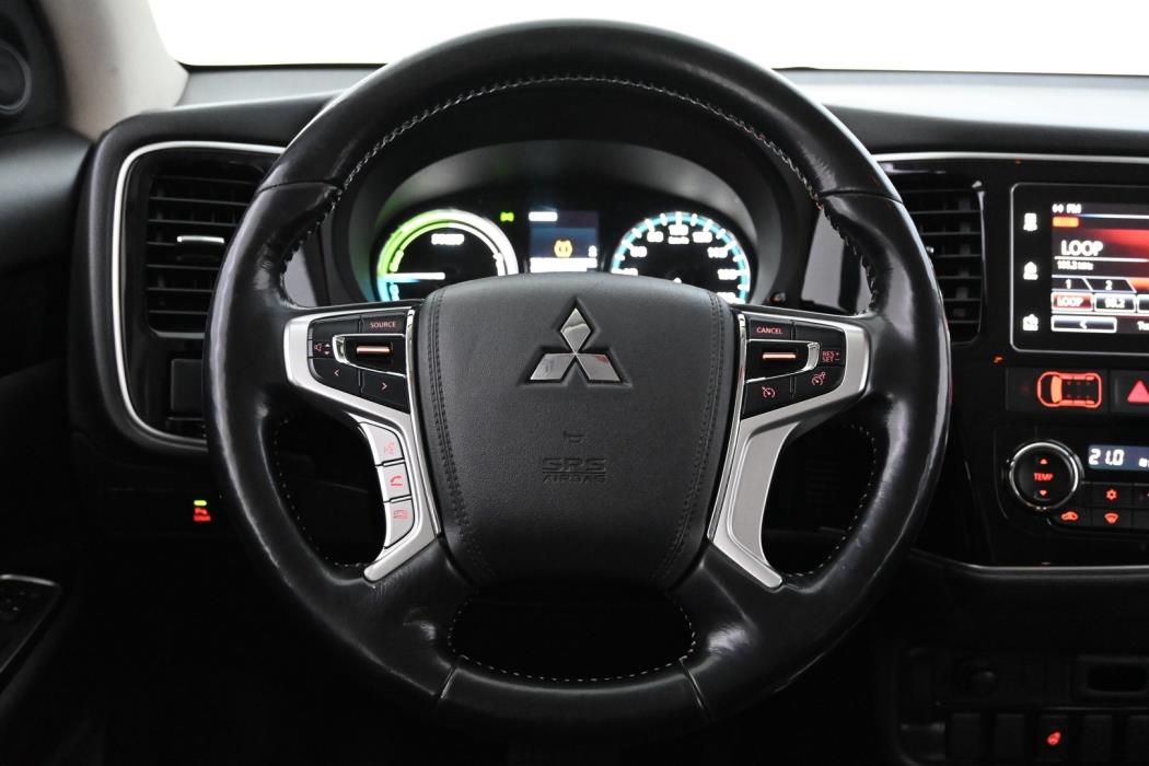 MITSUBISHI Outlander 2018