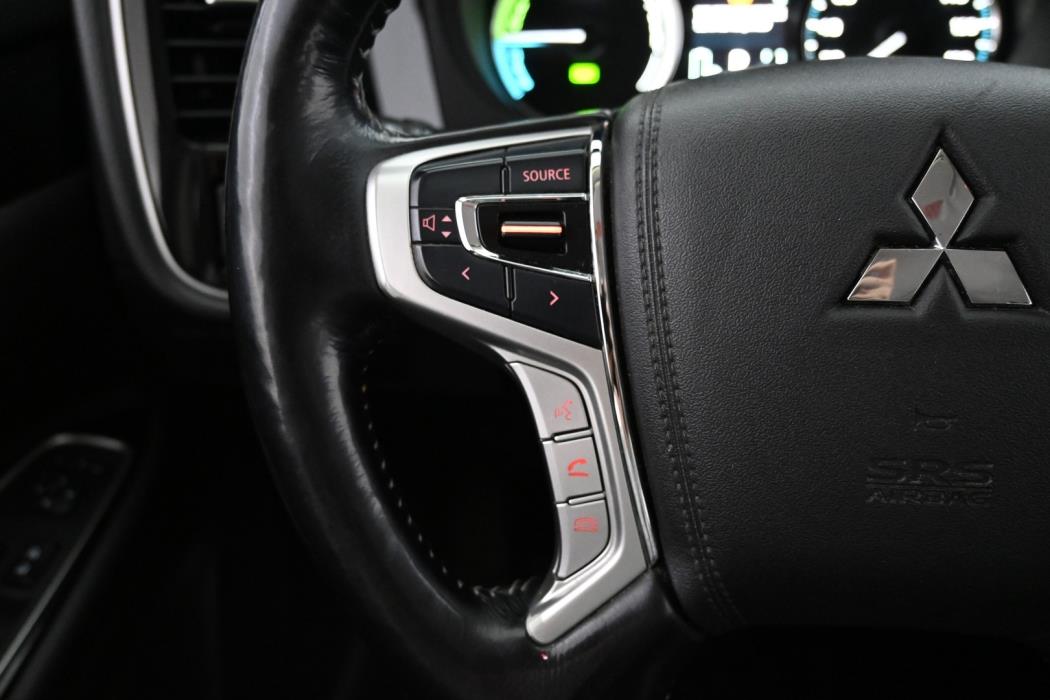 MITSUBISHI Outlander 2018