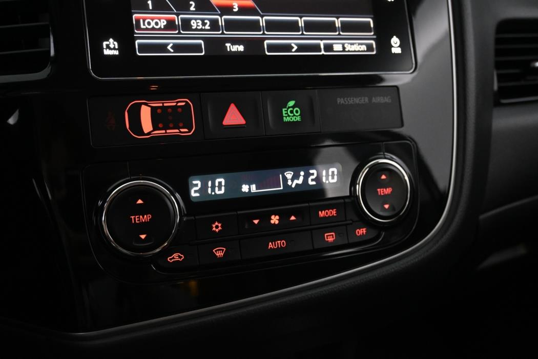 MITSUBISHI Outlander 2018