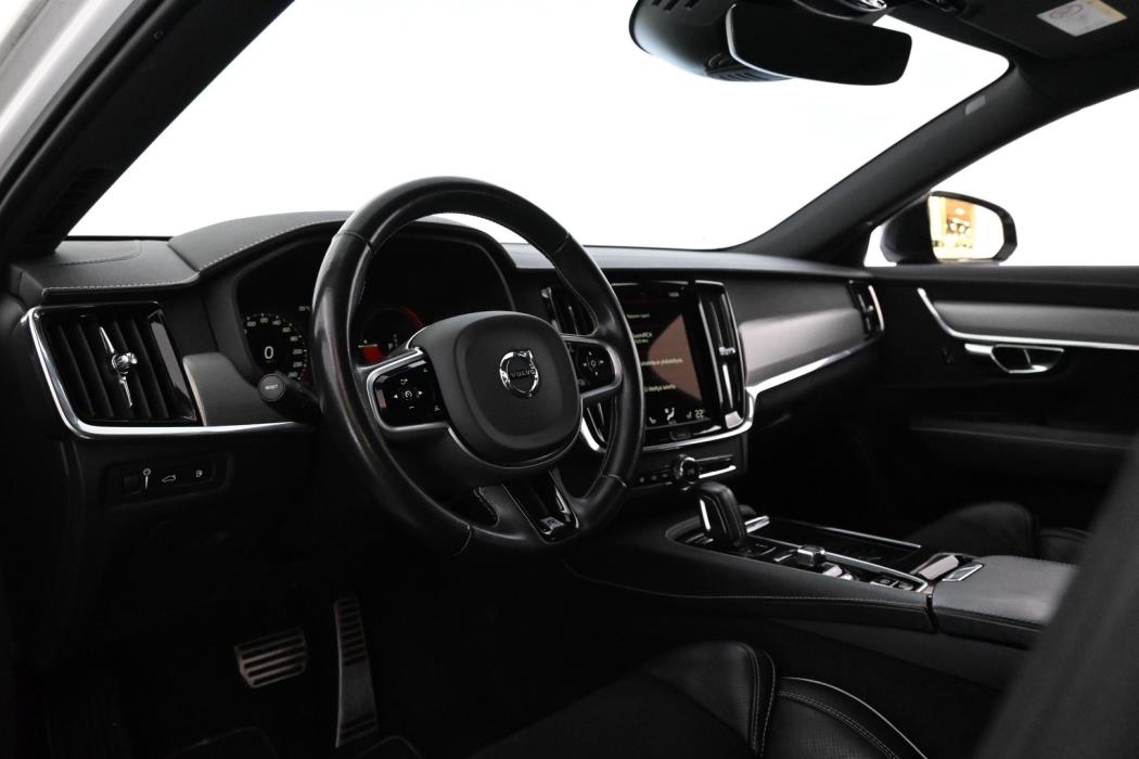 VOLVO V90 2020