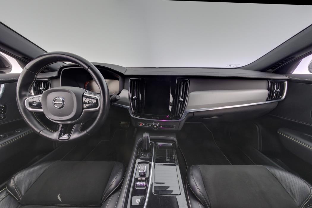 VOLVO V90 2020