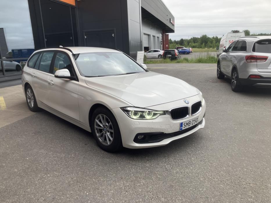 BMW 318 2017