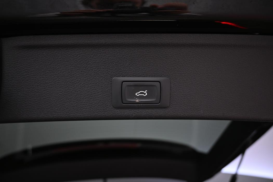 AUDI A4 2018