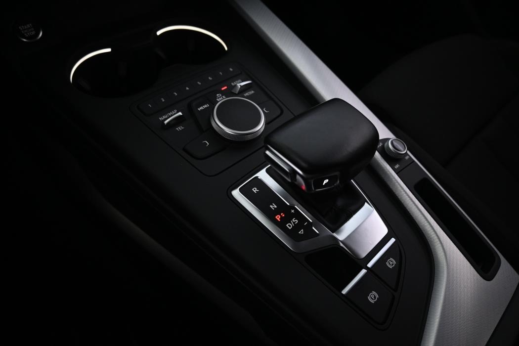 AUDI A4 2018