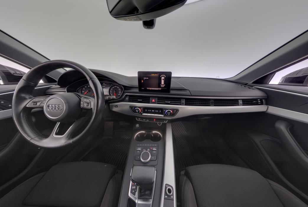AUDI A4 2018