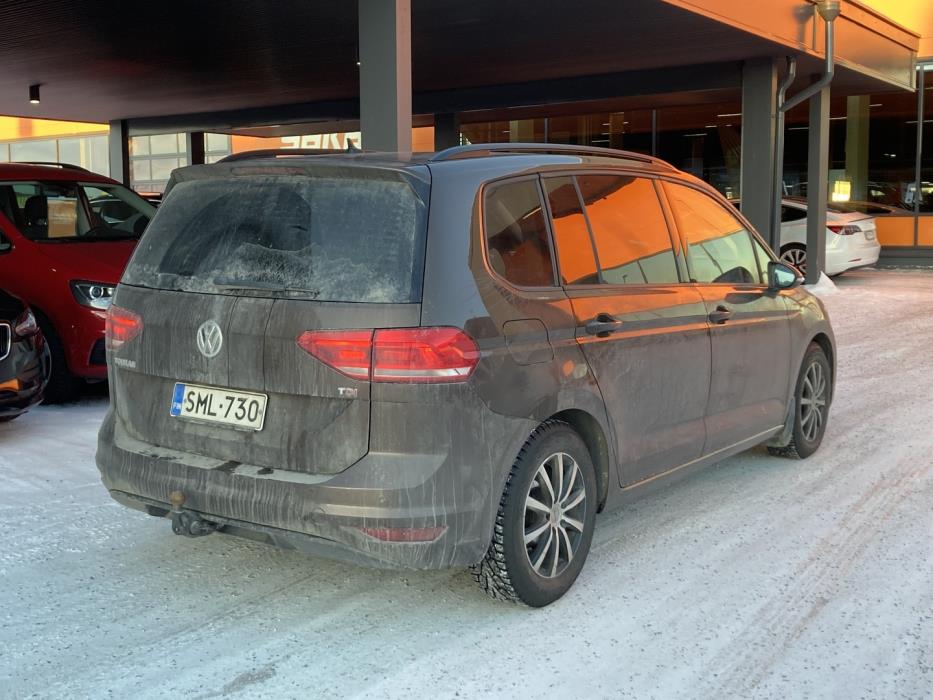 VOLKSWAGEN Touran 2018