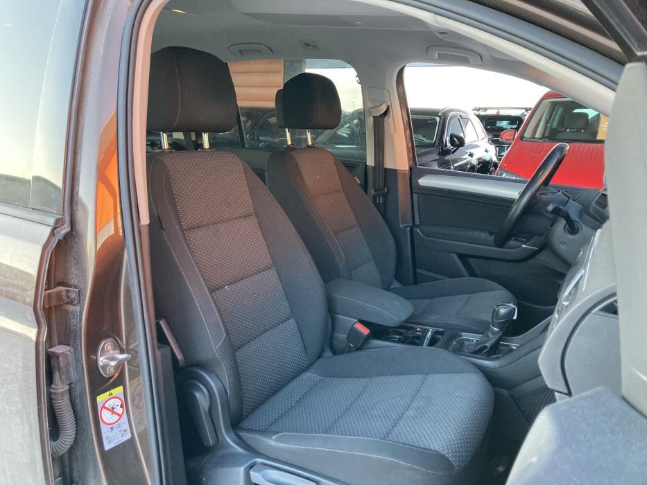 VOLKSWAGEN Touran 2018