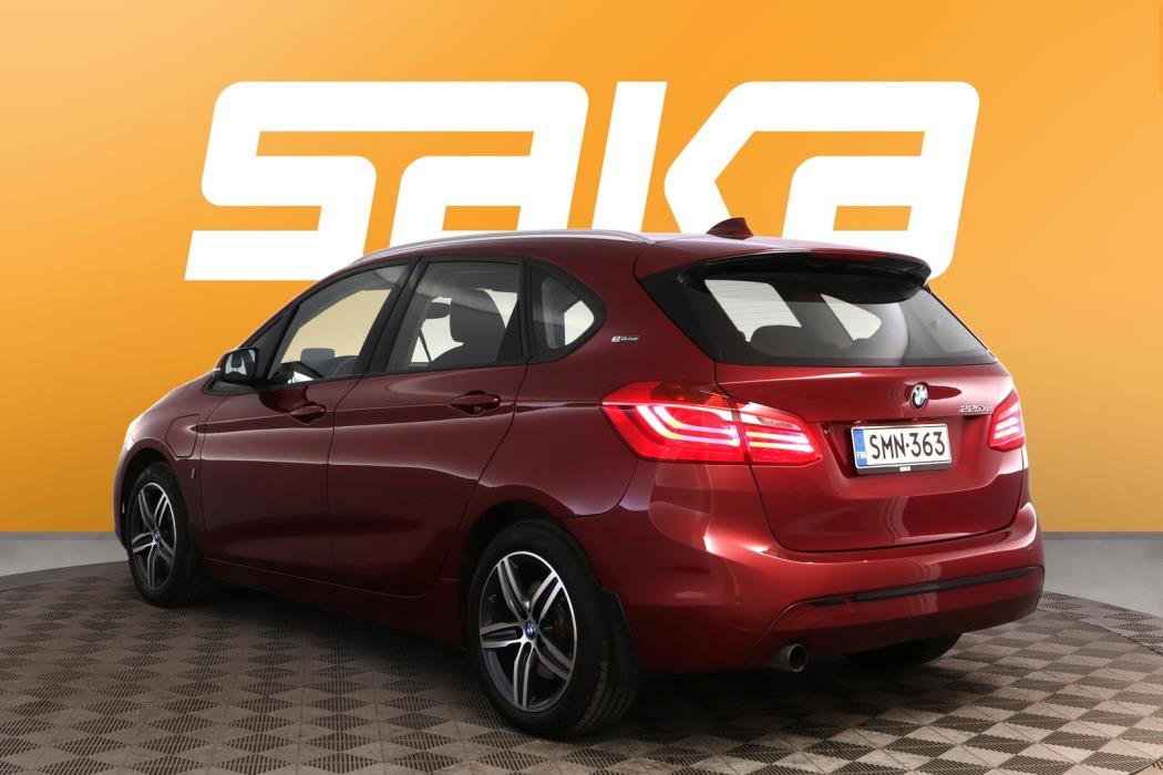 BMW 225 2017