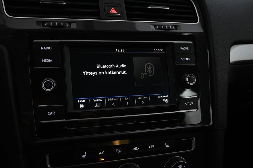 VOLKSWAGEN Golf 2018
