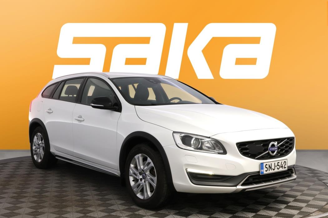 VOLVO V60 Cross Country 2015