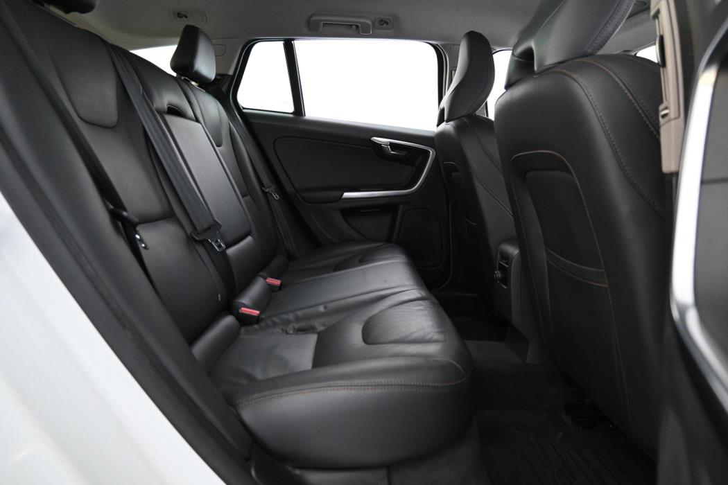 VOLVO V60 Cross Country 2015