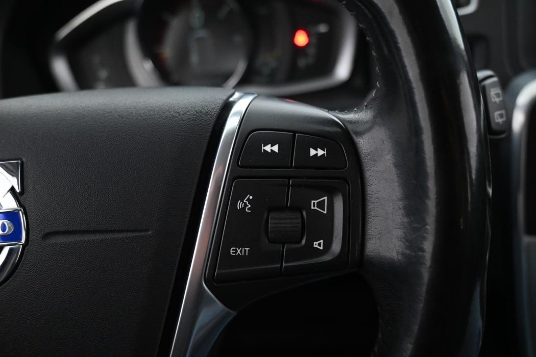 VOLVO V60 Cross Country 2015