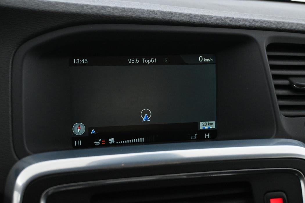 VOLVO V60 Cross Country 2015