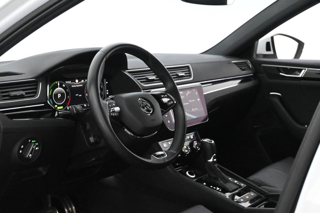 SKODA Superb 2021