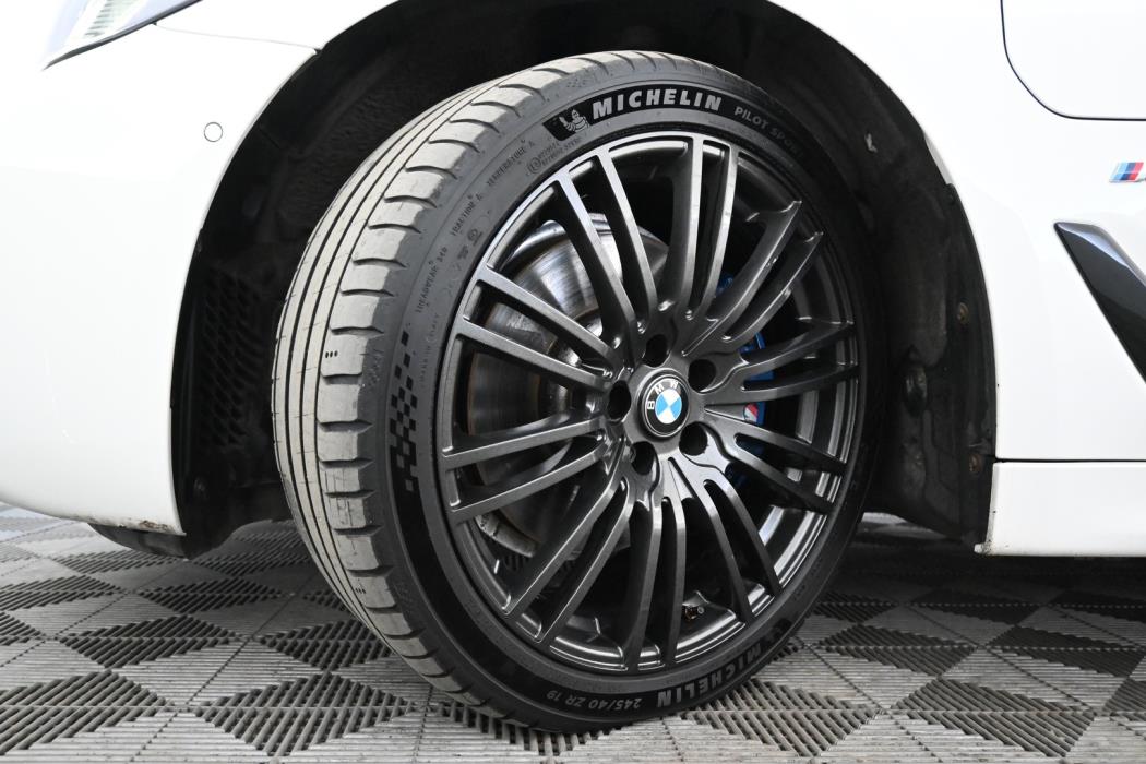 BMW 530 2021