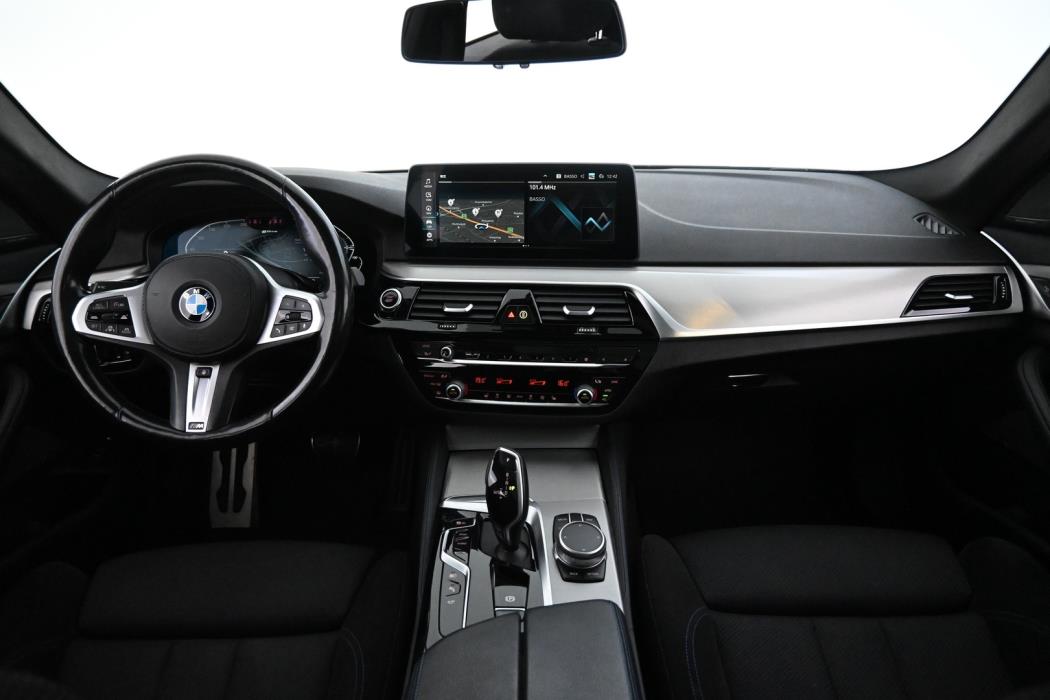 BMW 530 2021