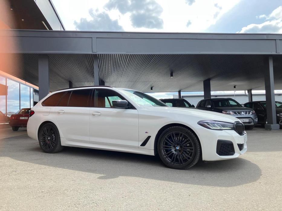BMW 530 2021