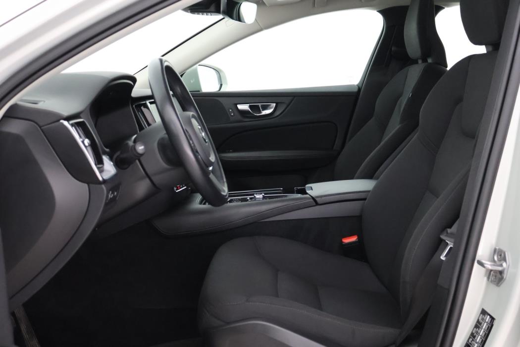 VOLVO V60 2020