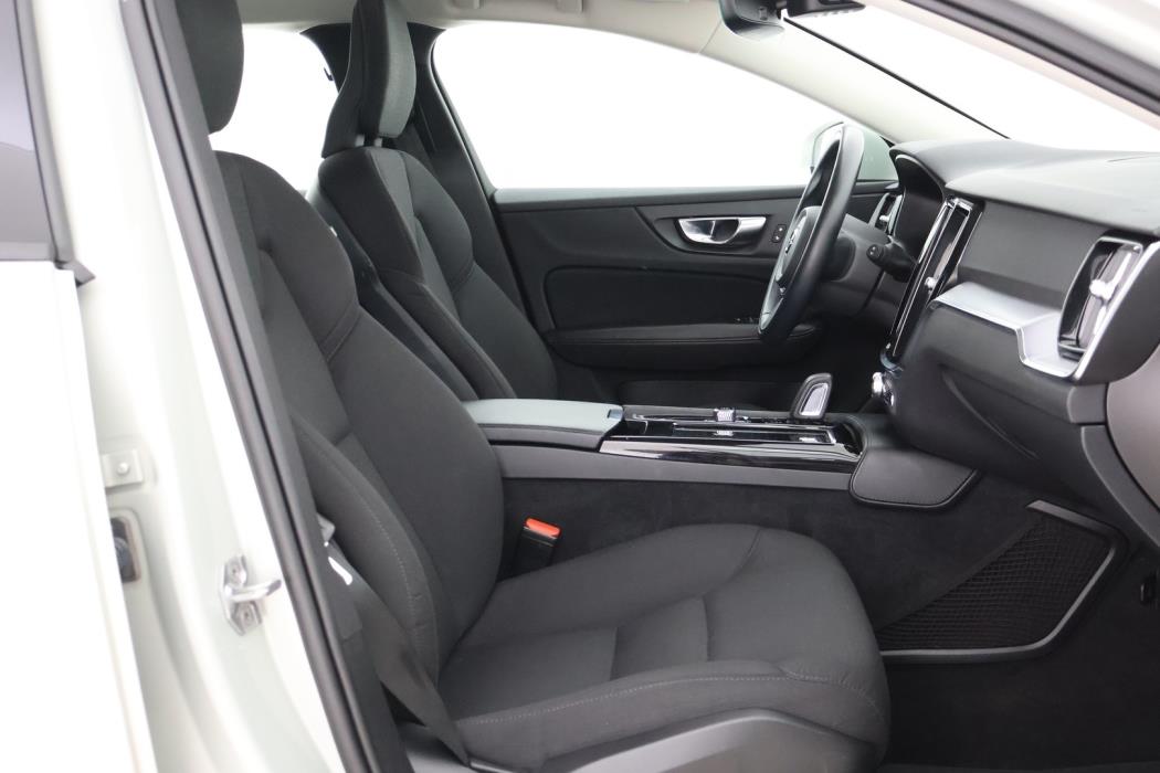 VOLVO V60 2020