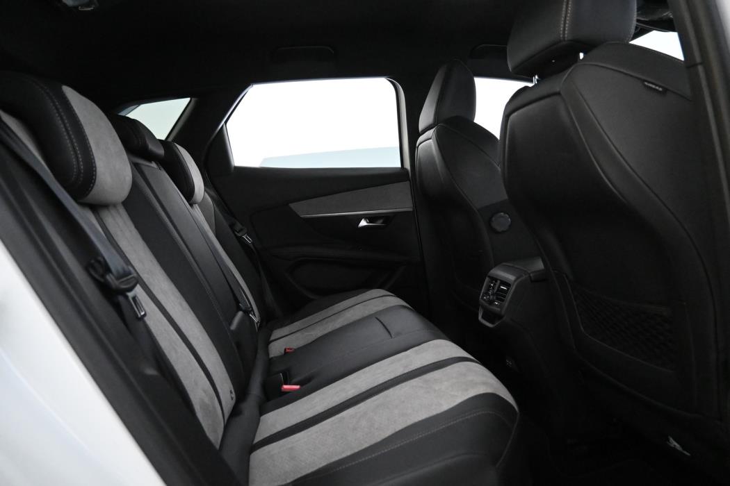 PEUGEOT 3008 2021