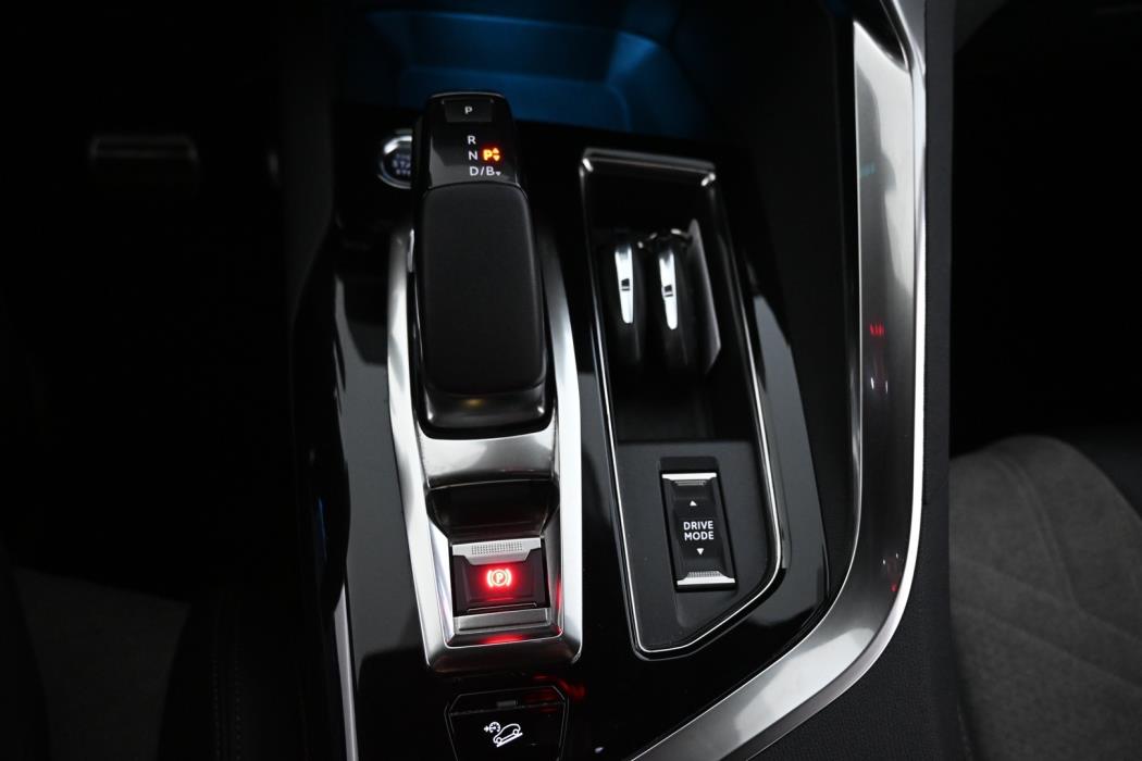 PEUGEOT 3008 2021