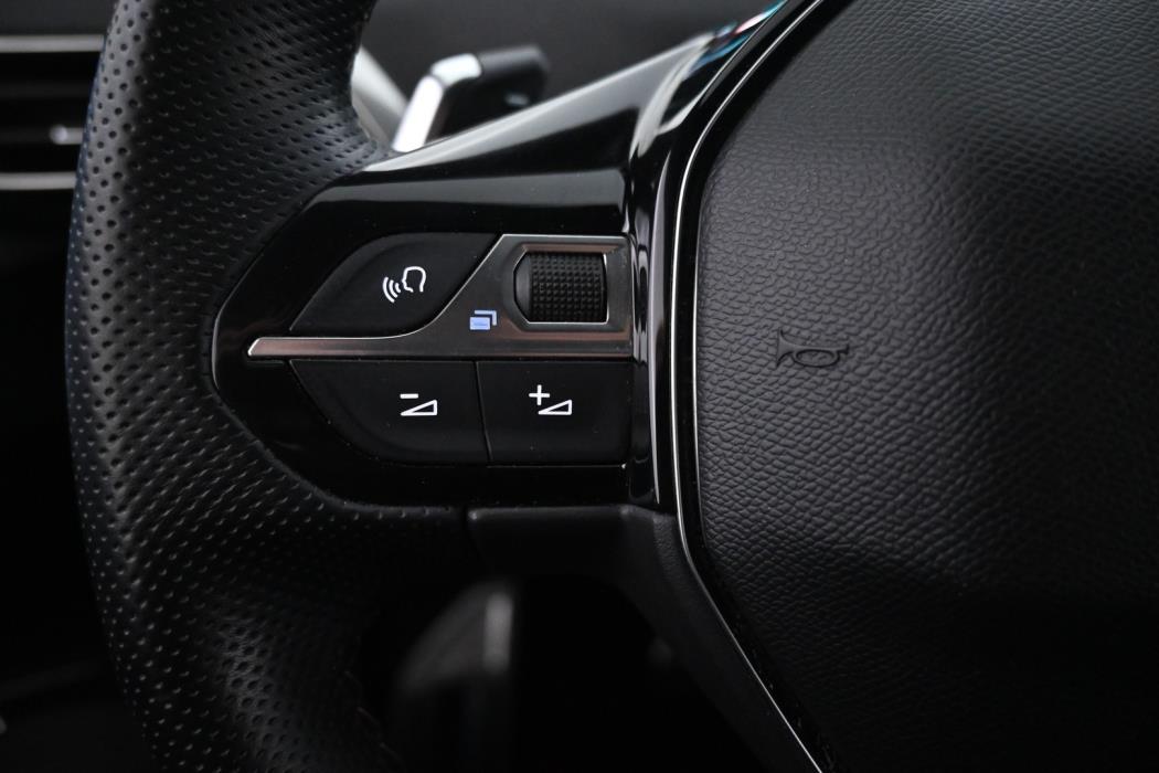 PEUGEOT 3008 2021