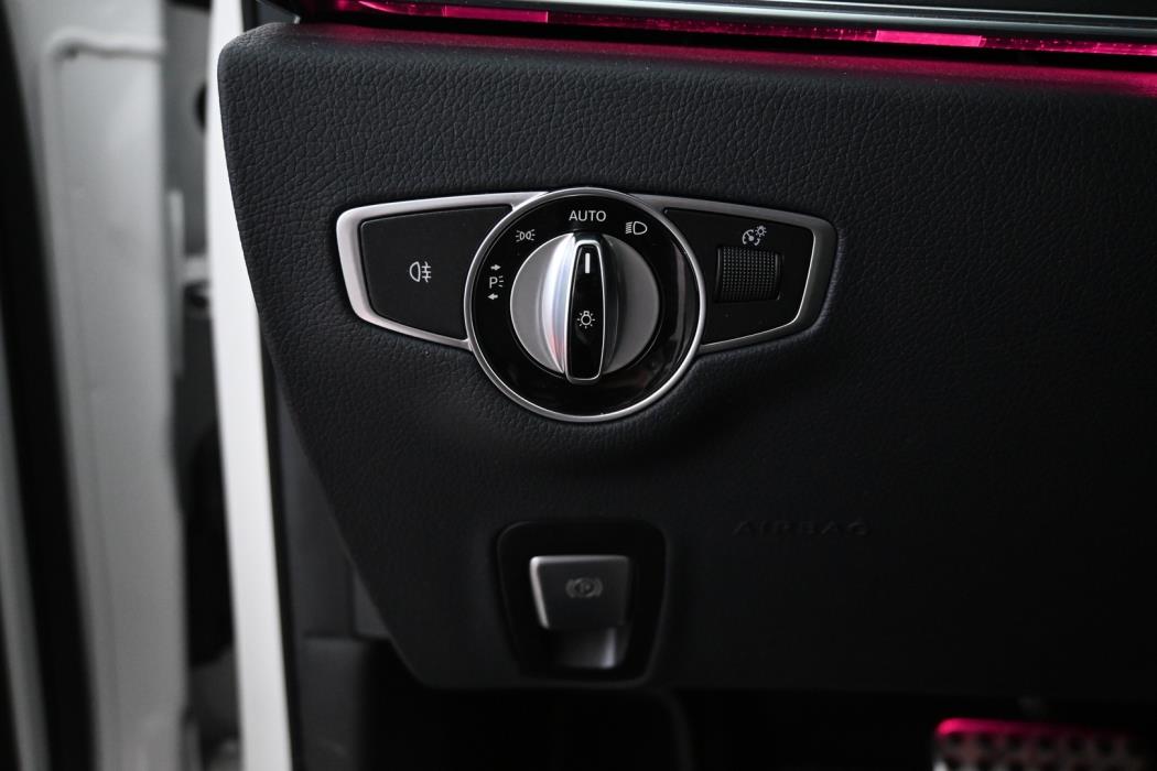 MERCEDES-BENZ E 2021