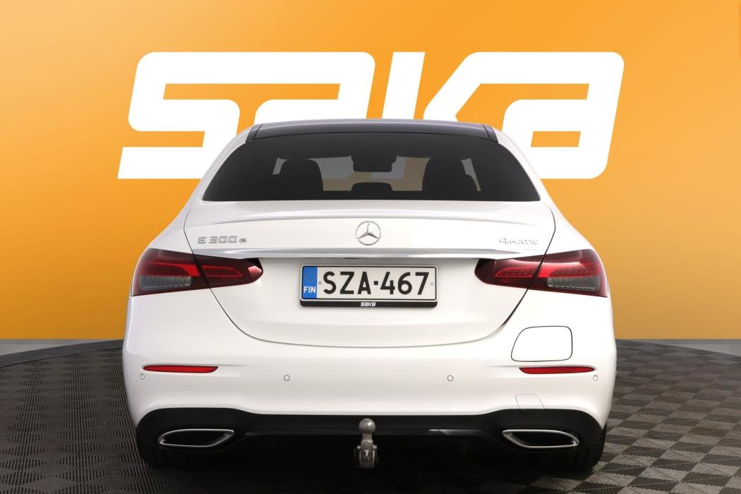 MERCEDES-BENZ E 2021