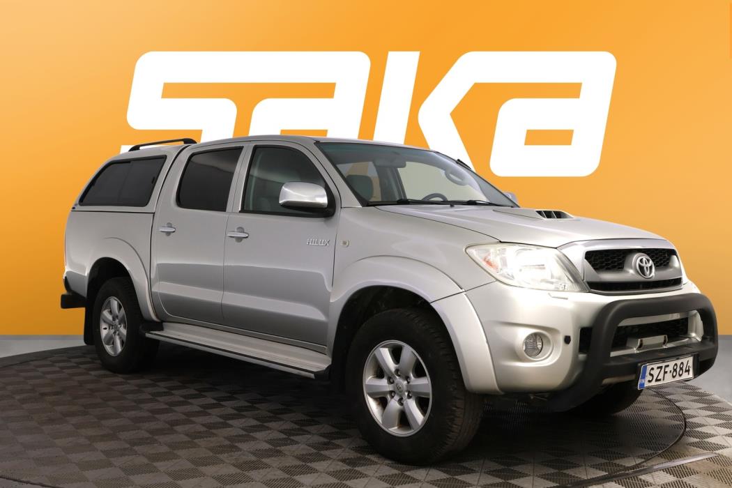 TOYOTA Hilux 2011