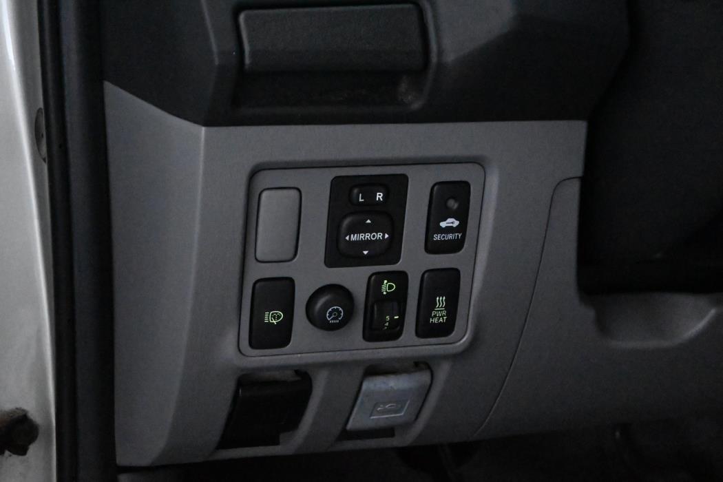 TOYOTA Hilux 2011
