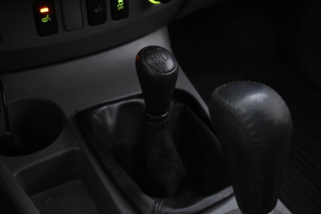TOYOTA Hilux 2011