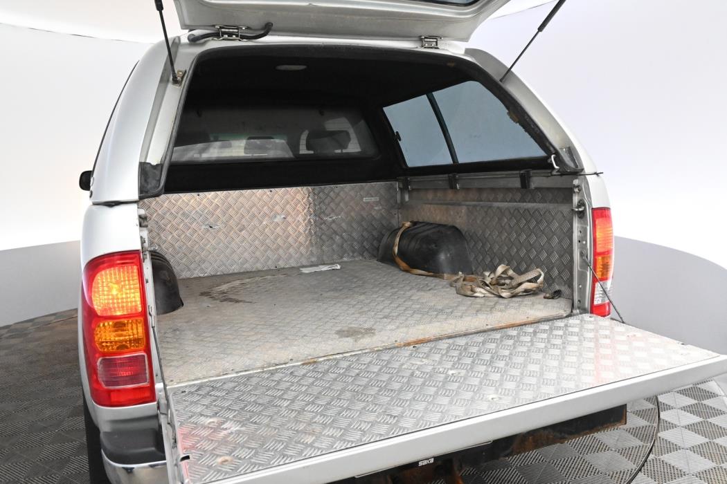 TOYOTA Hilux 2011