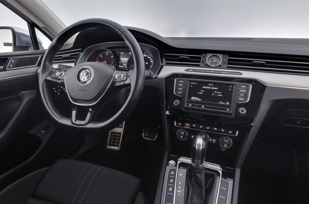 VOLKSWAGEN Passat 2016
