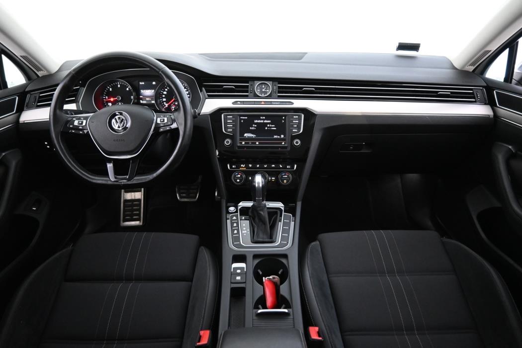 VOLKSWAGEN Passat 2016
