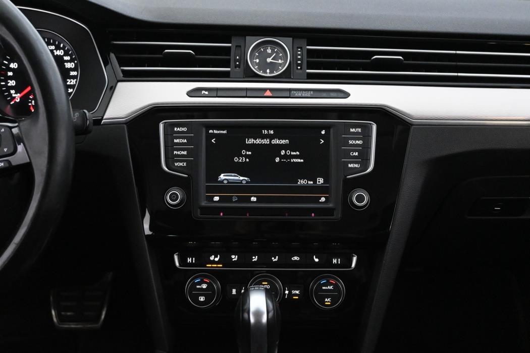 VOLKSWAGEN Passat 2016