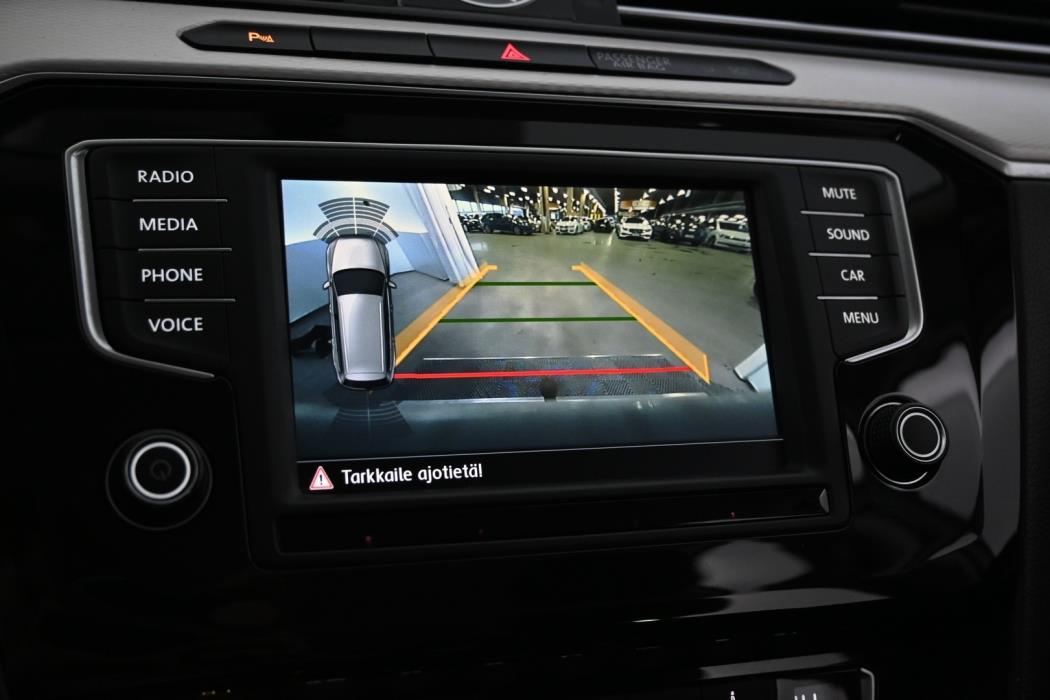 VOLKSWAGEN Passat 2016