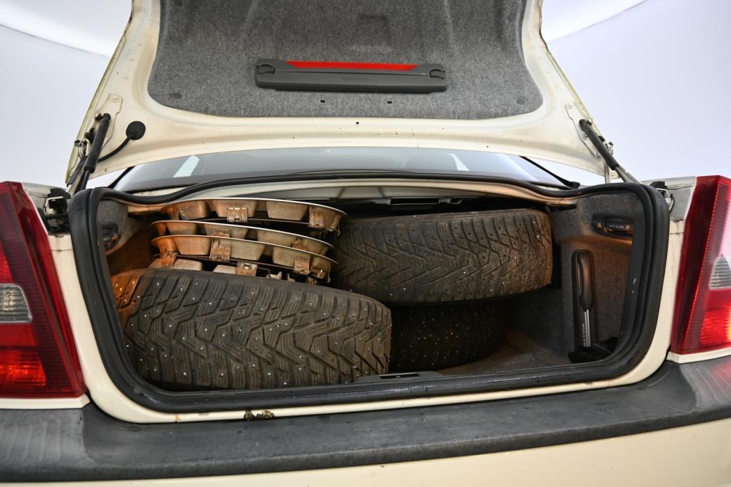 VOLVO S80 2002