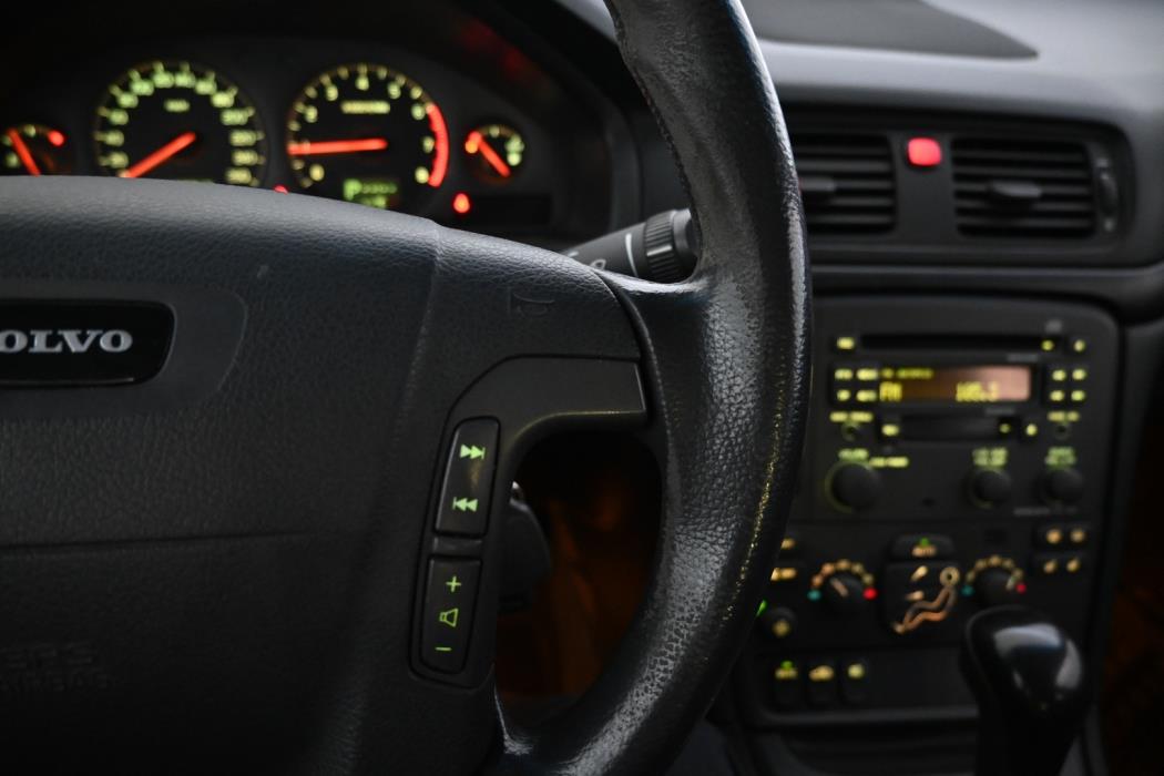 VOLVO S80 2002