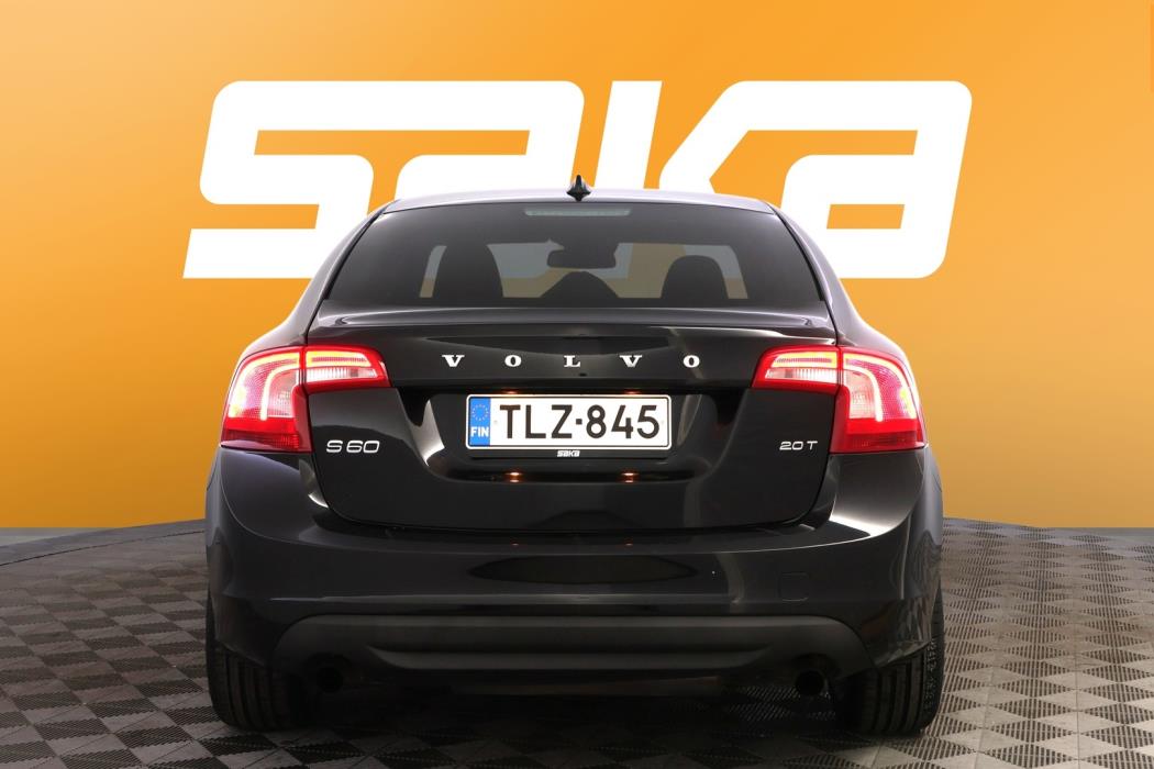 VOLVO S60 2011