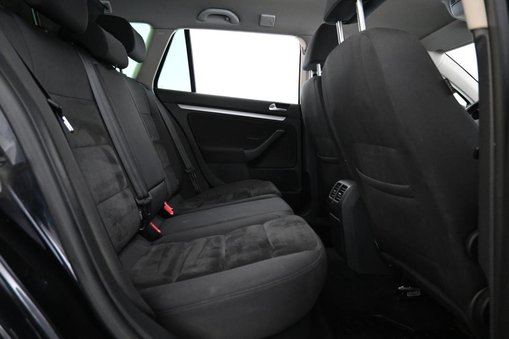 VOLKSWAGEN Golf 2010