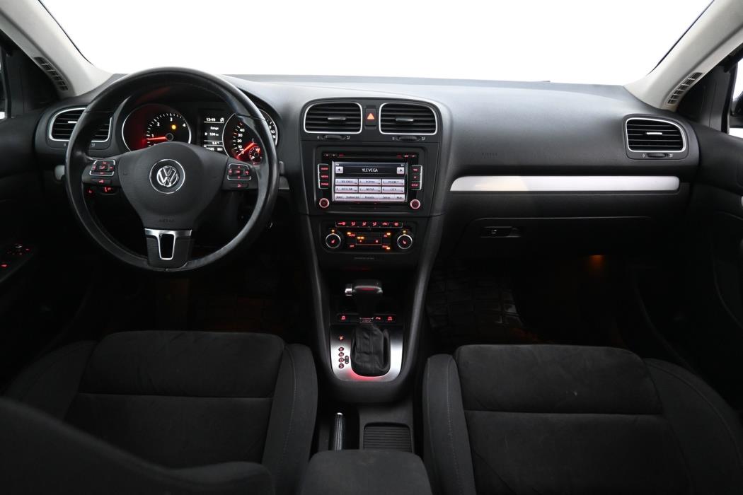 VOLKSWAGEN Golf 2010