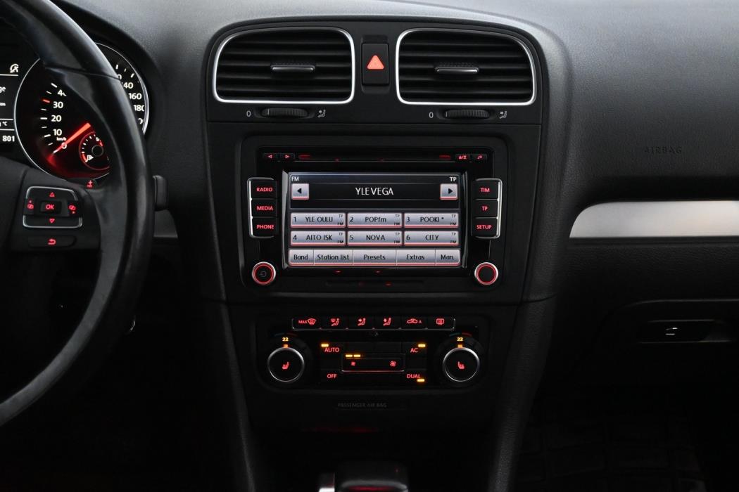 VOLKSWAGEN Golf 2010