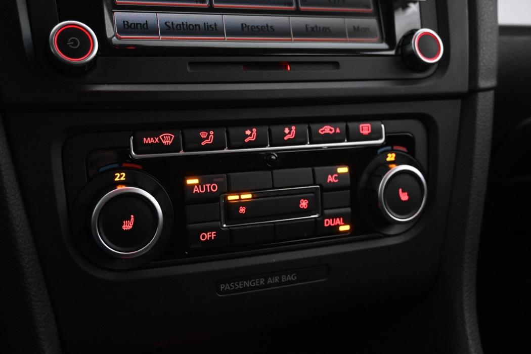 VOLKSWAGEN Golf 2010